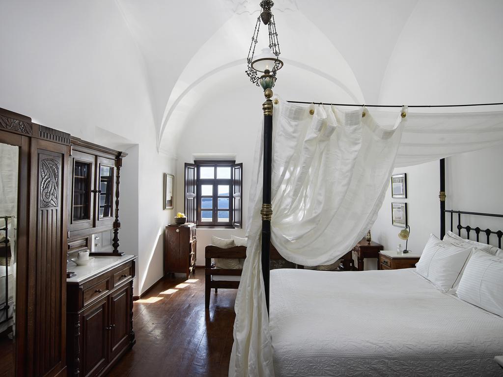 1864 The Sea Captain's House Villa Oia
